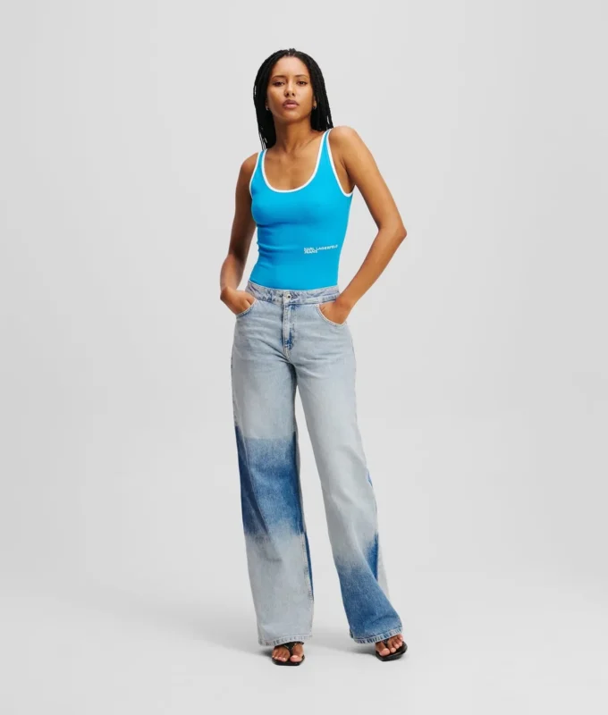 AVSLAPPEDE JEANS MED FARGEKONTRASTER