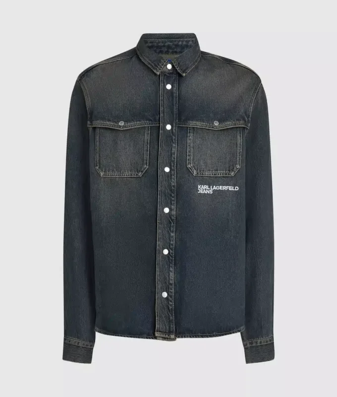 Avslappet denimskjorte