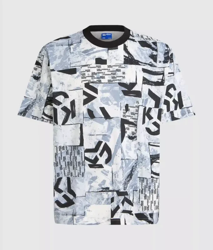 Avslappet T-skjorte med monogram over hele