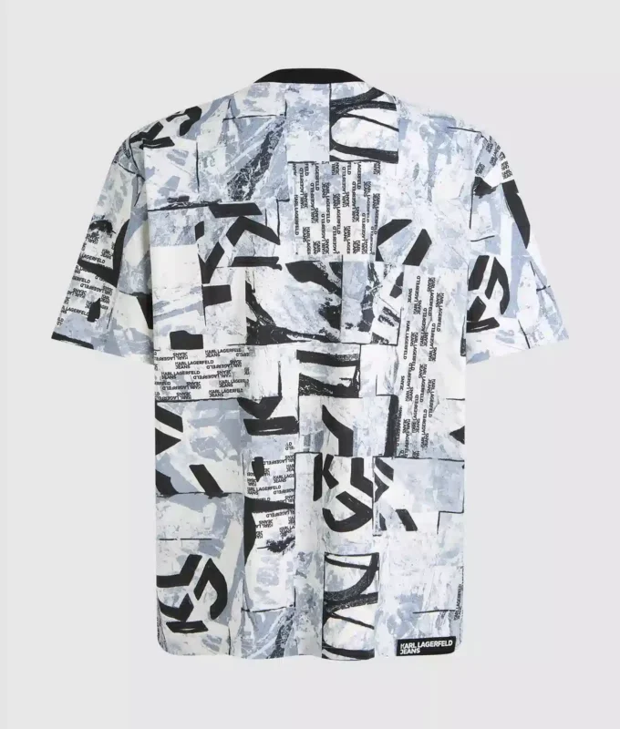 Avslappet T-skjorte med monogram over hele