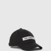 Baseballcap for gutter