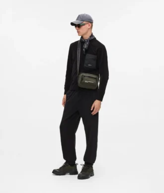 BELAGT CROSSBODY-VESKE