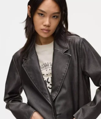 Blazer i slitt imitert skinn