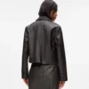 Blazer i slitt imitert skinn