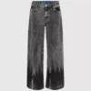 Bleket lavt sittende jeans med vid ben
