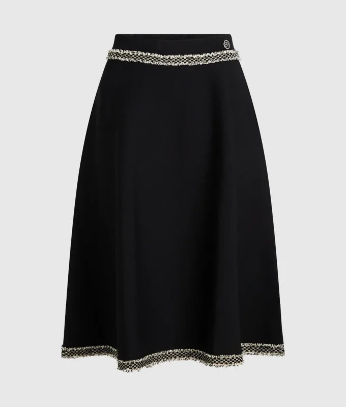Bouclé-detaljert strikkeskjørt