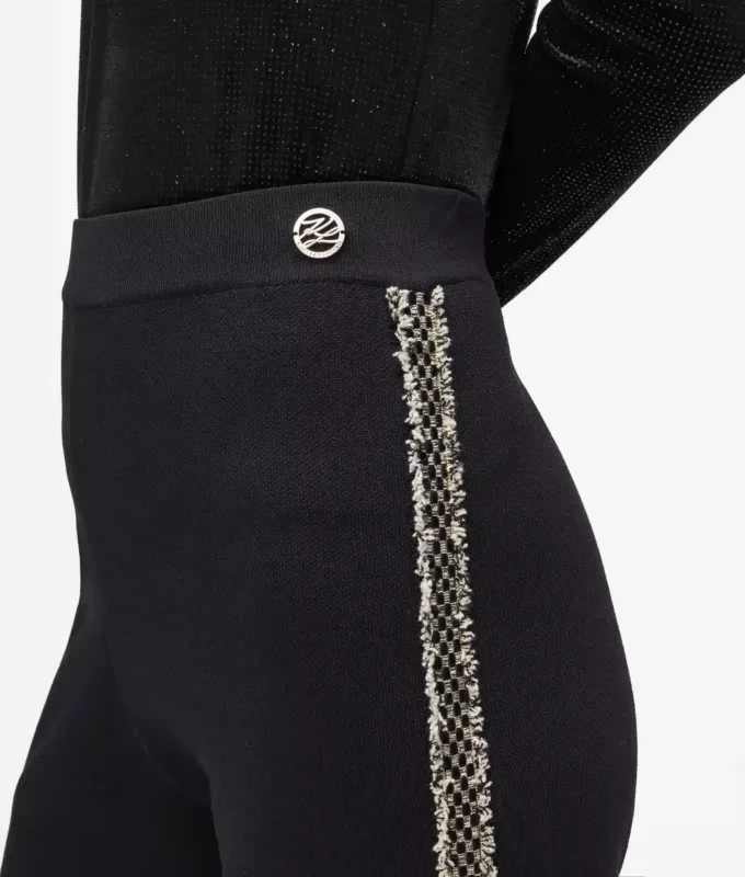 Bouclé-detaljerte strikkede bukser