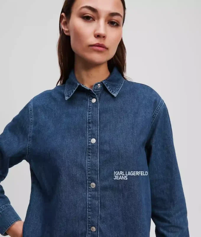 BOXY DENIM SKJORTE
