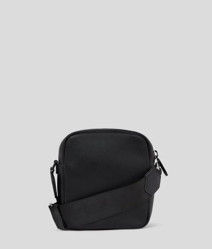 CROSSBODY-VESKE I IMITERT LÆR