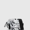 Crossbody-veske med grafisk mønster over hele