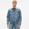 Denimjakke i shearling