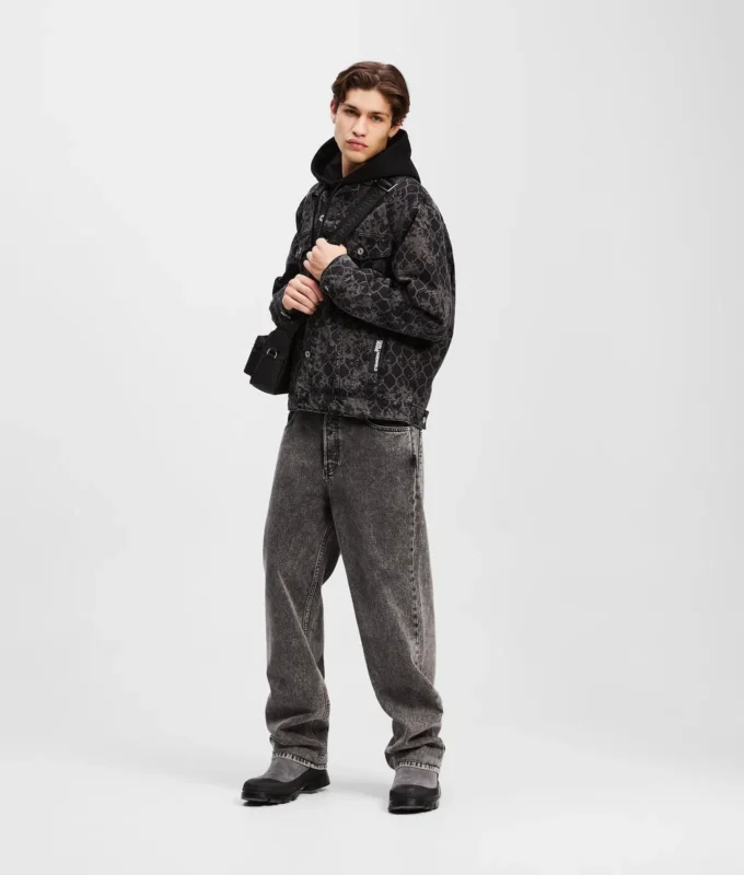 DENIMJAKKE MED ALL-OVER-TRYKK