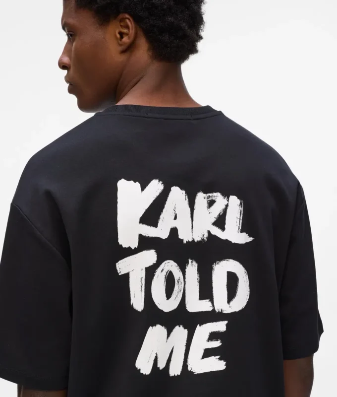 Eksklusiv «Karl told me» avslappet T-skjorte