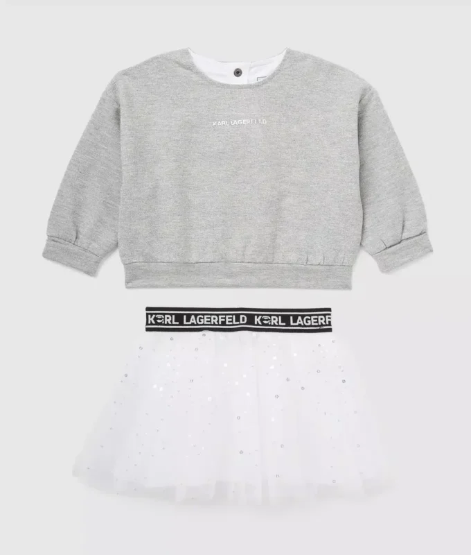 Gavesett med baby-sweatshirt og skjørt