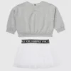 Gavesett med baby-sweatshirt og skjørt