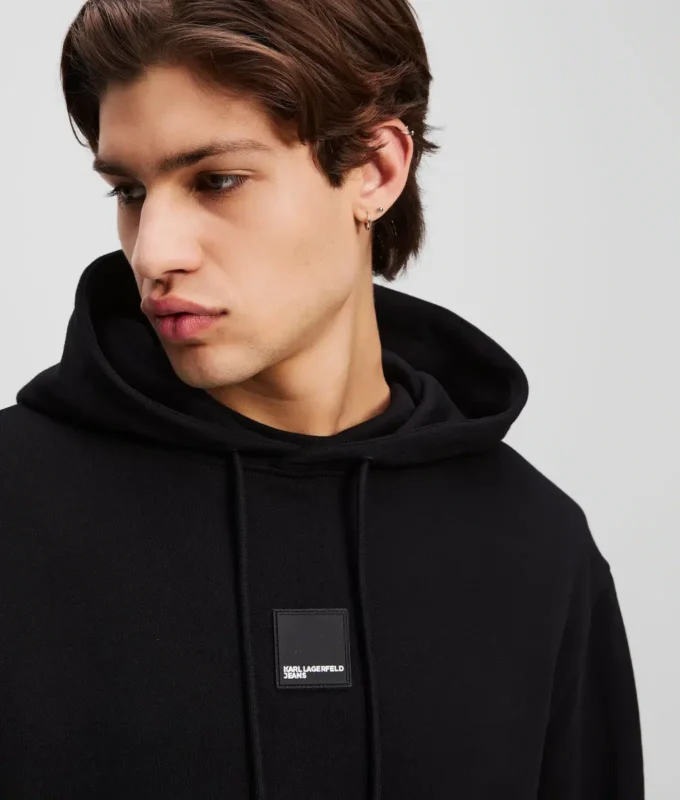 GRAFISK HOODIE