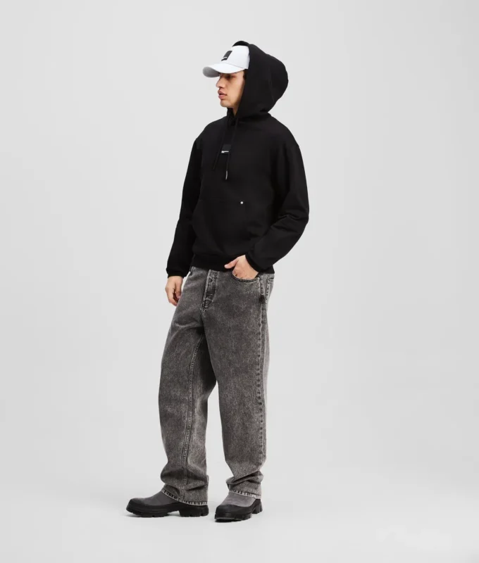 GRAFISK HOODIE
