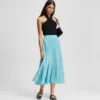 HALTERNECK STRIKKET TOPP