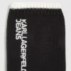 Hanskene med strikket logo