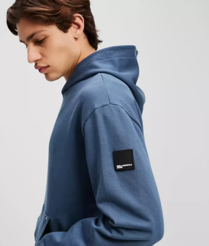 HOODIE MED PATCH-LOGO