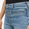 Høybuksede flared jeans
