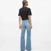 Høybuksede flared jeans