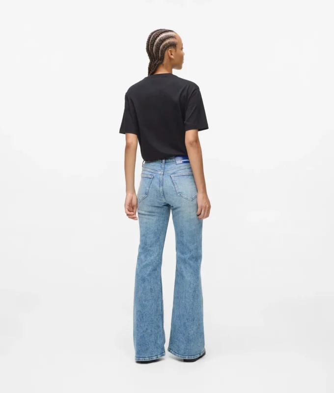 Høybuksede flared jeans