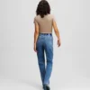 HØYRYGGEDE RETT JEANS