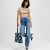 HØYRYGGEDE RETT JEANS