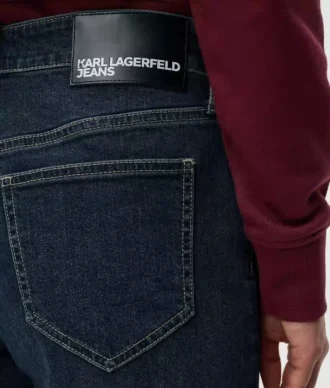 Jeans med høy midje og rett passform