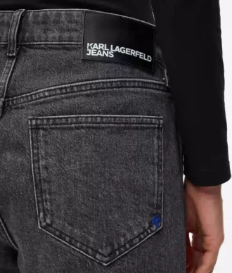 Jeans med høy midje og rett passform
