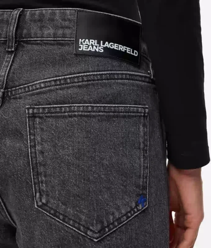 Jeans med høy midje og rett passform