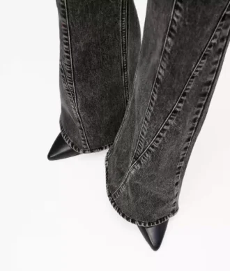 Jeans med søm og høy midje