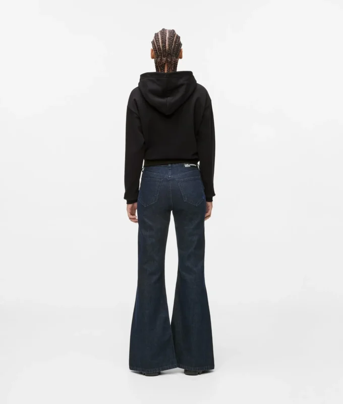 Jeans med splittet kant og utvidet ben
