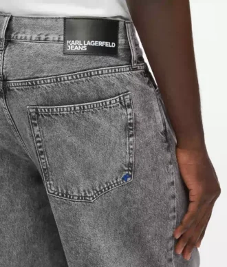 Jeans med tønneformet ben