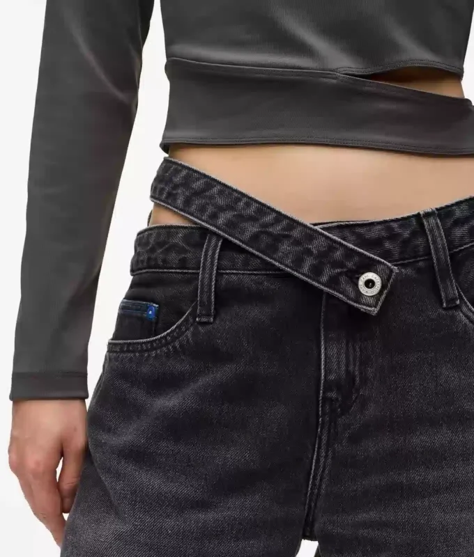 Jeans med utskjæring i livet og avslappet passform