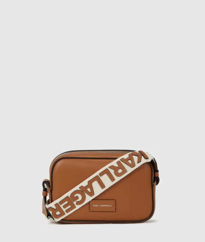 K/CIRCLE PERFORERT CROSSBODY-VESKE
