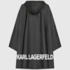 K/ESSENTIAL PONCHO MED HETTE