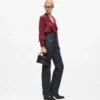 K/Nova liten crossbody-veske i semsket skinn