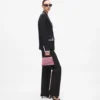 K/Signature liten crossbody-veske
