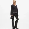 K/Signature liten crossbody-veske med nitter