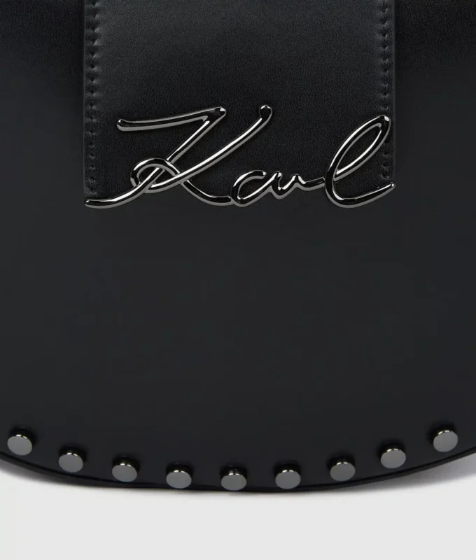 K/Signature moon bag med nitter
