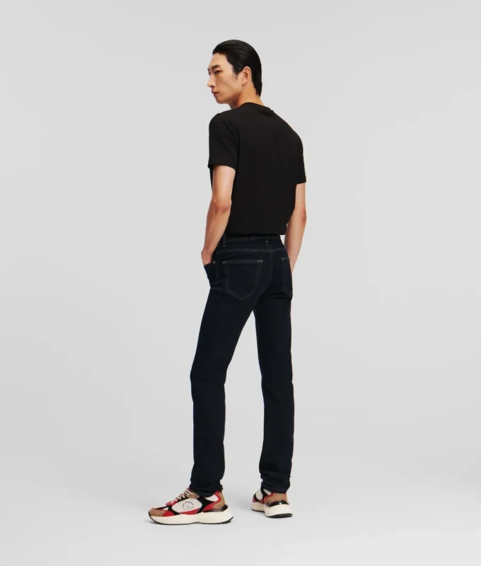 KLASSISKE JEANS