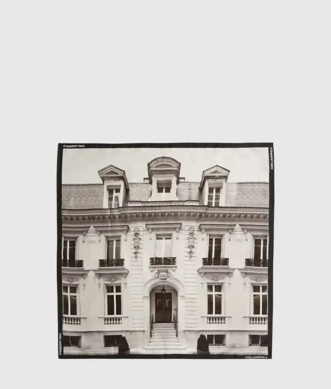 Maison de Karl silkeskjerf
