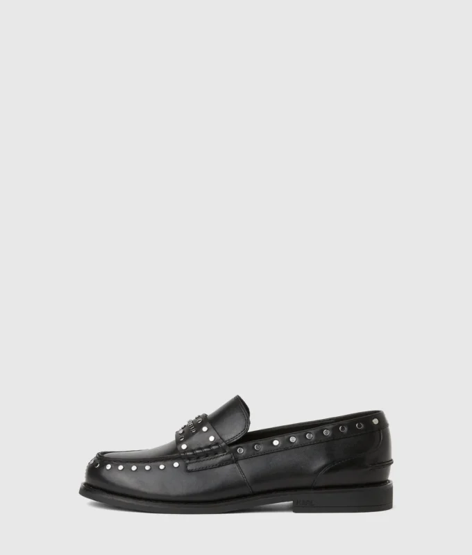 Mia loafers med nitter