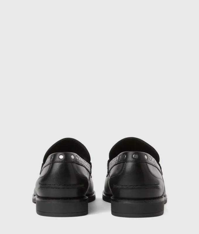 Mia loafers med nitter