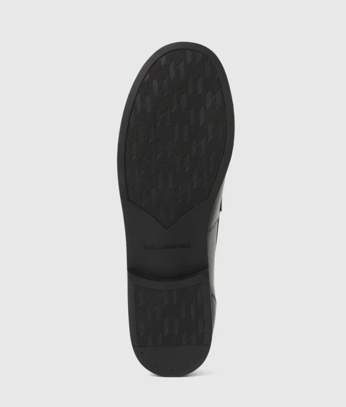 Mia loafers med nitter