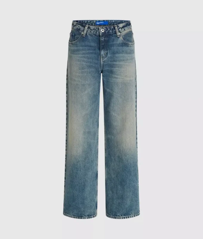 Midt høye, avslappede jeans