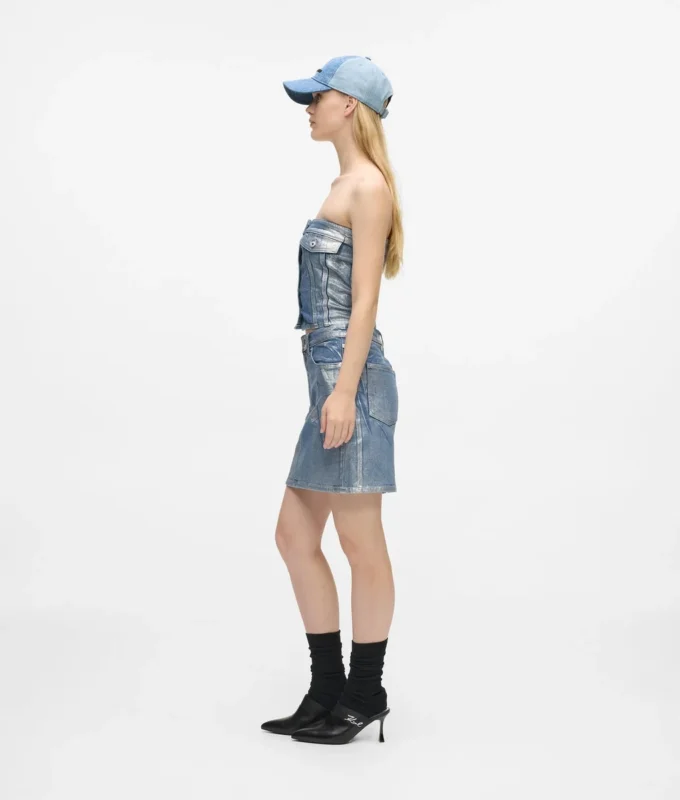 Mini-skjørt i belagt denim