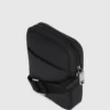 Minimalistisk crossbody-veske med logo